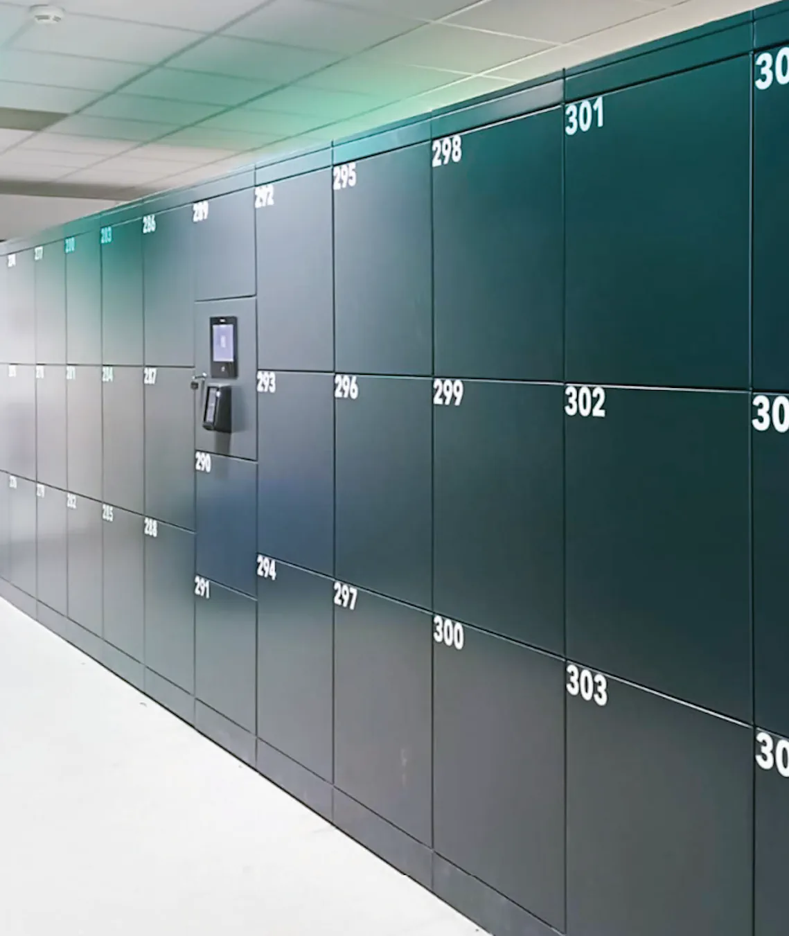 locker-03